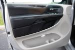 Chrysler Town & Country Touring 2011 года
